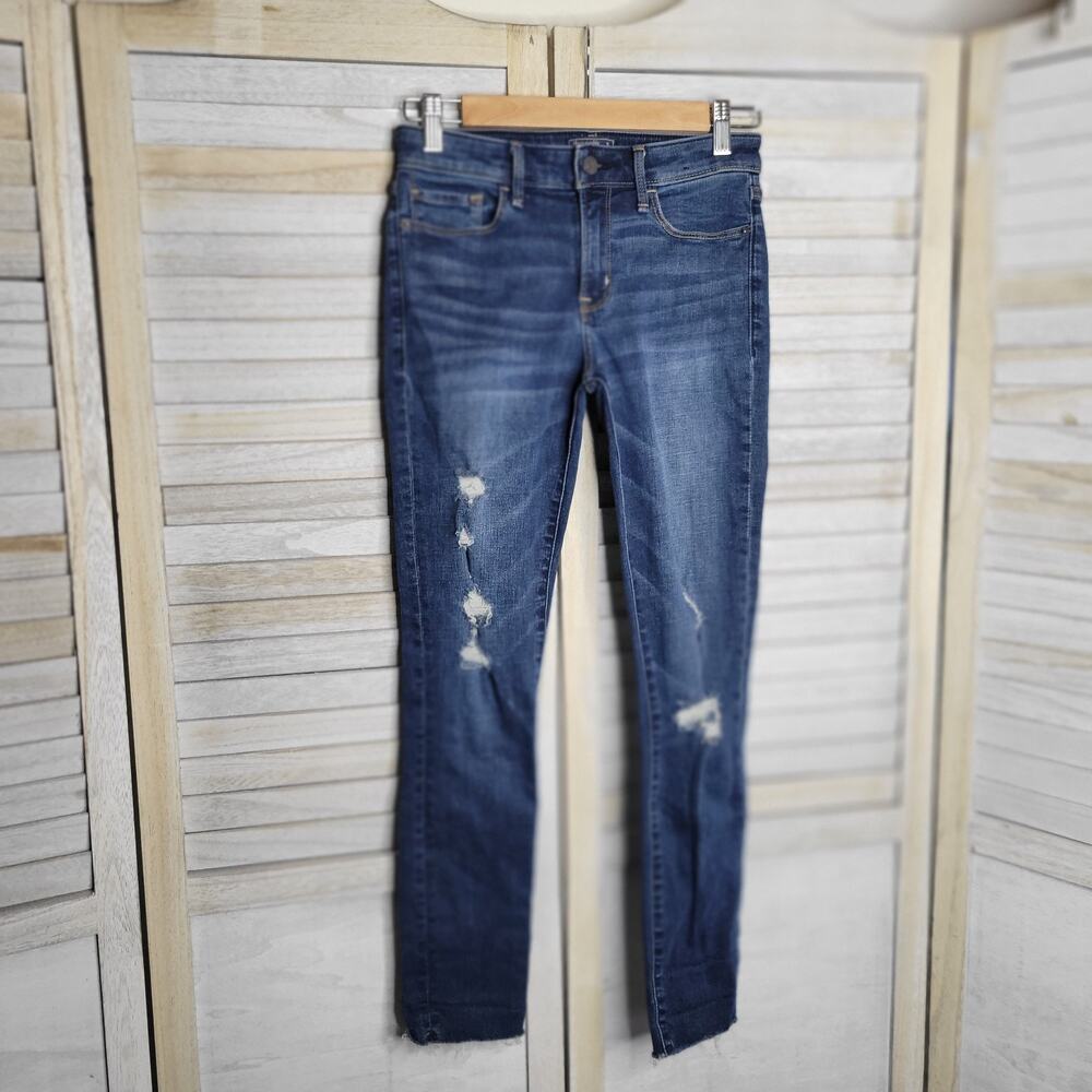 💛3/$15 Abercrombie And Fitch Low Rise Skinny Distressed Jeans 26 / 2 Ankle Blue